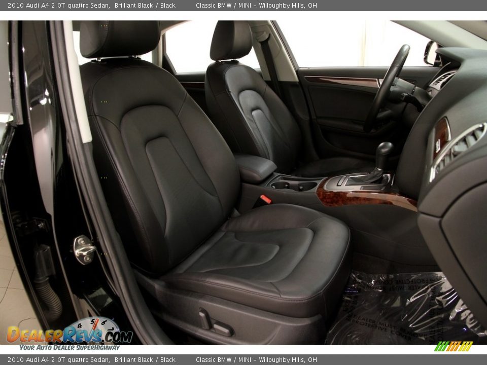 2010 Audi A4 2.0T quattro Sedan Brilliant Black / Black Photo #16