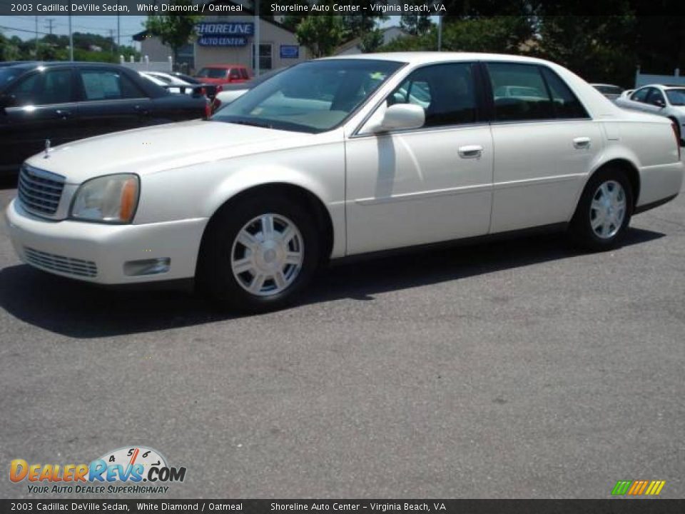 2003 Cadillac DeVille Sedan White Diamond / Oatmeal Photo #2
