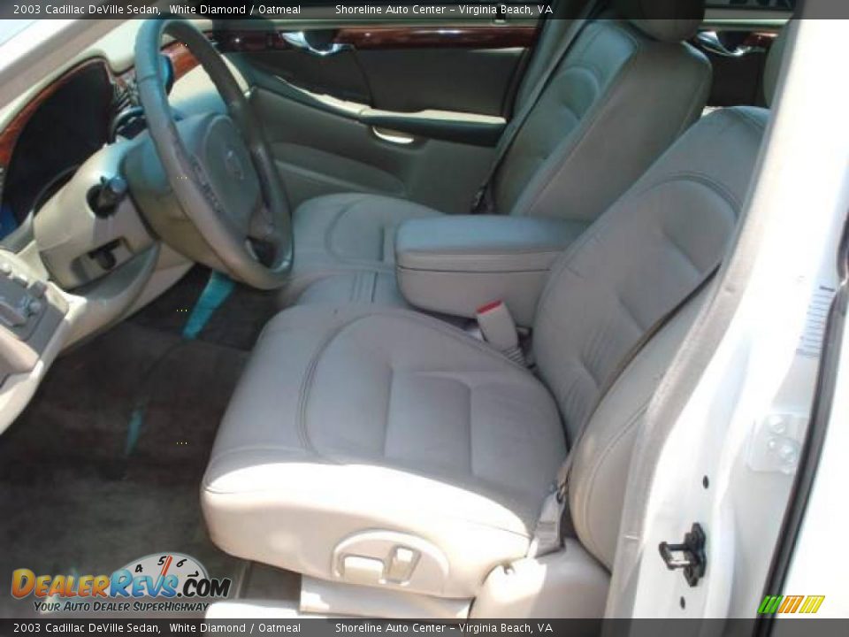 2003 Cadillac DeVille Sedan White Diamond / Oatmeal Photo #7