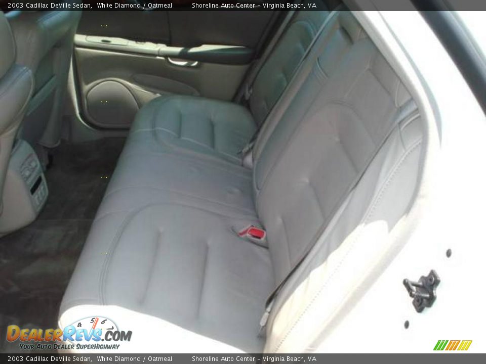 2003 Cadillac DeVille Sedan White Diamond / Oatmeal Photo #8