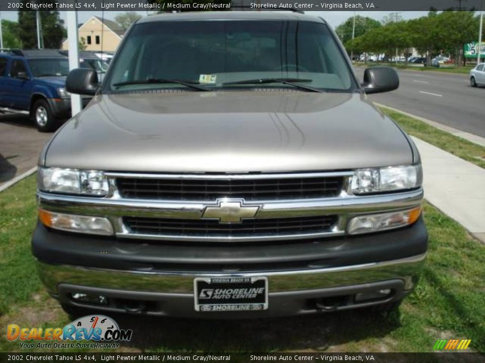 2002 Chevrolet Tahoe LS 4x4 Light Pewter Metallic / Medium Gray/Neutral Photo #8