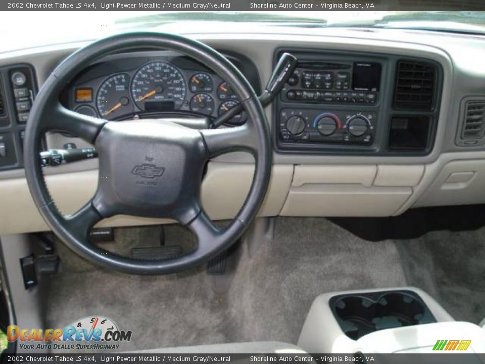 2002 Chevrolet Tahoe LS 4x4 Light Pewter Metallic / Medium Gray/Neutral Photo #13
