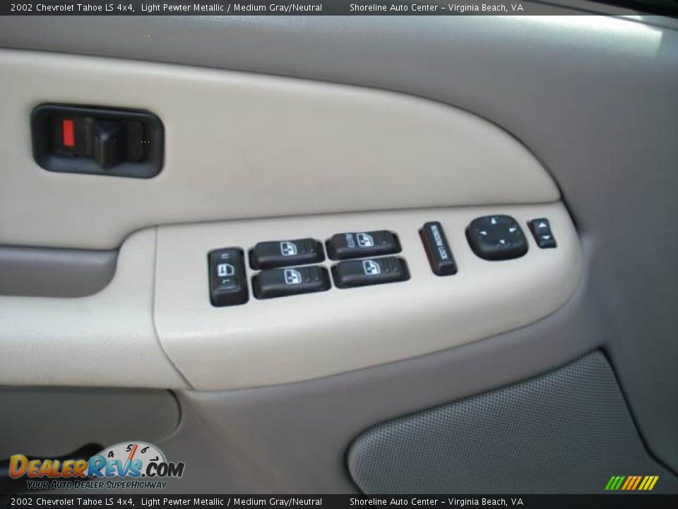 2002 Chevrolet Tahoe LS 4x4 Light Pewter Metallic / Medium Gray/Neutral Photo #14