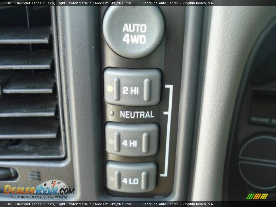 2002 Chevrolet Tahoe LS 4x4 Light Pewter Metallic / Medium Gray/Neutral Photo #20
