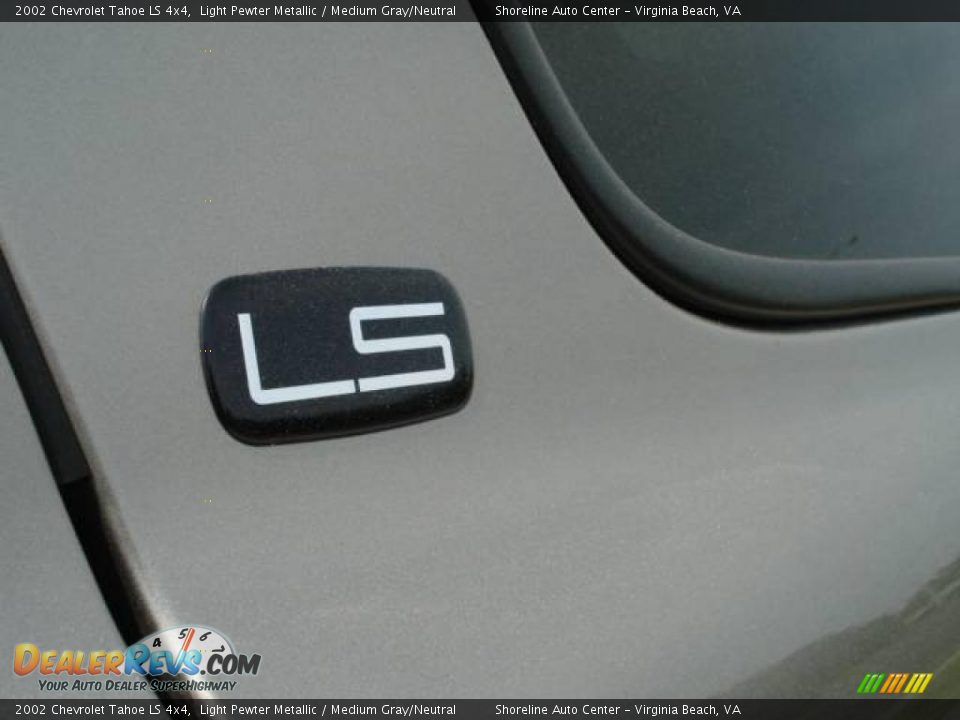 2002 Chevrolet Tahoe LS 4x4 Light Pewter Metallic / Medium Gray/Neutral Photo #25