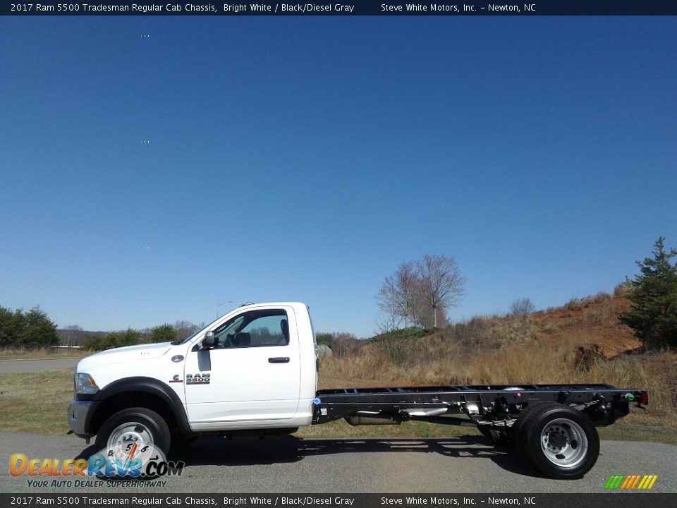 2017 Ram 5500 Tradesman Regular Cab Chassis Bright White / Black/Diesel Gray Photo #1