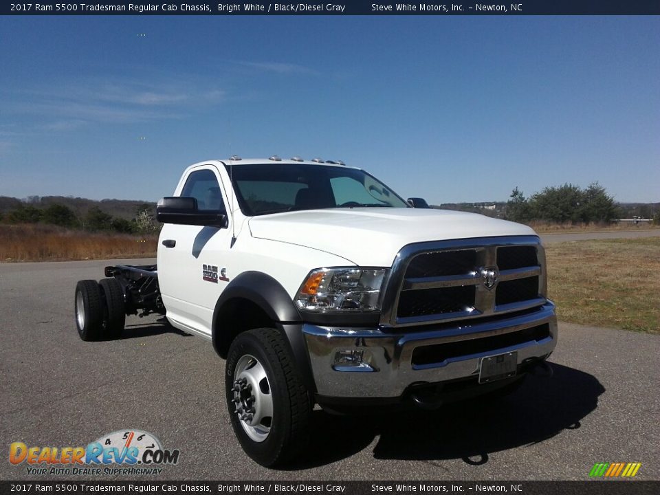 2017 Ram 5500 Tradesman Regular Cab Chassis Bright White / Black/Diesel Gray Photo #4