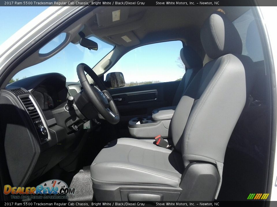 2017 Ram 5500 Tradesman Regular Cab Chassis Bright White / Black/Diesel Gray Photo #9