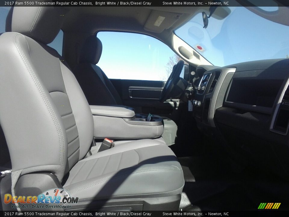 2017 Ram 5500 Tradesman Regular Cab Chassis Bright White / Black/Diesel Gray Photo #10