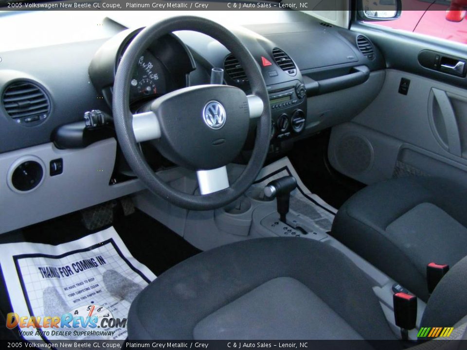 2005 Volkswagen New Beetle GL Coupe Platinum Grey Metallic / Grey Photo #4