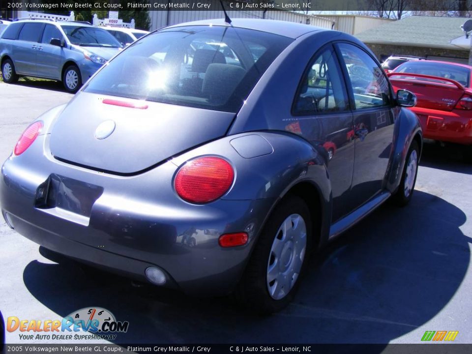 2005 Volkswagen New Beetle GL Coupe Platinum Grey Metallic / Grey Photo #8