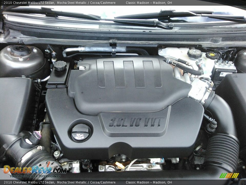 2010 Chevrolet Malibu LTZ Sedan Mocha Steel Metallic / Cocoa/Cashmere Photo #17