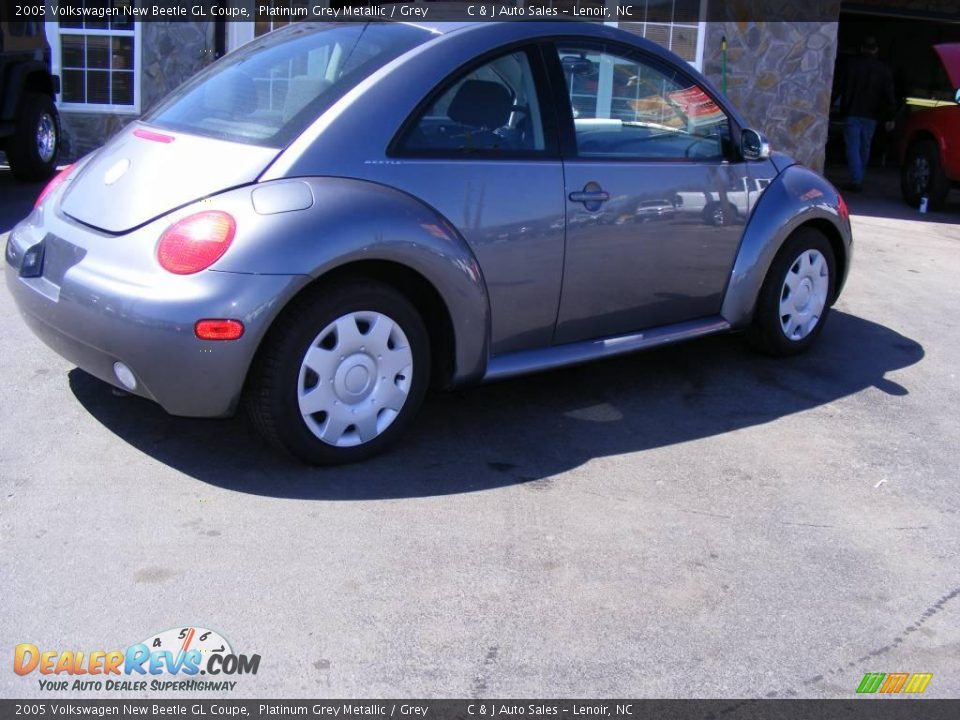 2005 Volkswagen New Beetle GL Coupe Platinum Grey Metallic / Grey Photo #10