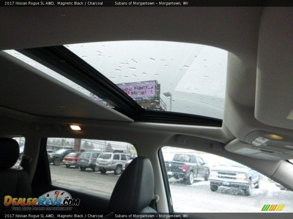 2017 Nissan Rogue SL AWD Magnetic Black / Charcoal Photo #10