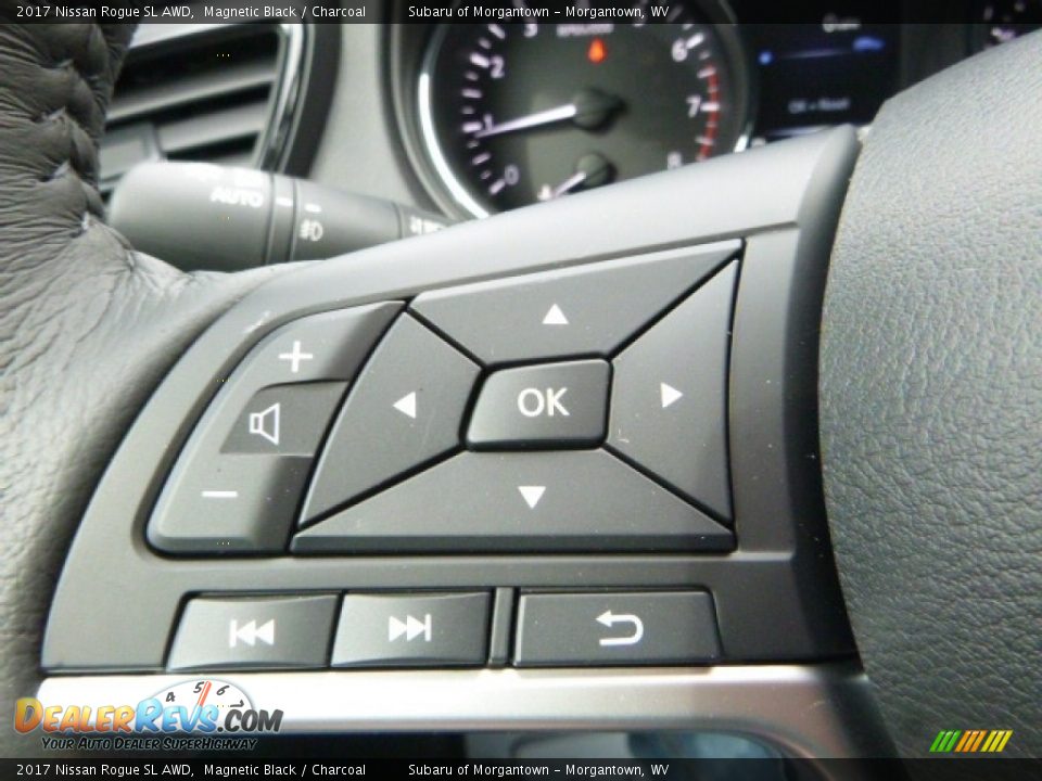 2017 Nissan Rogue SL AWD Magnetic Black / Charcoal Photo #20
