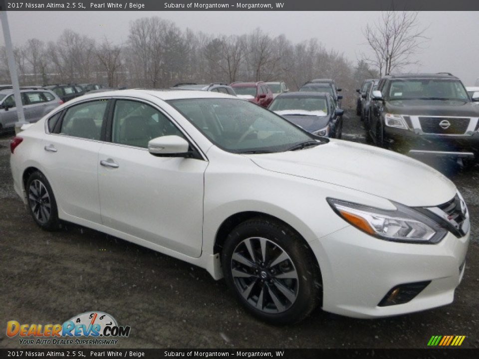 2017 Nissan Altima 2.5 SL Pearl White / Beige Photo #1