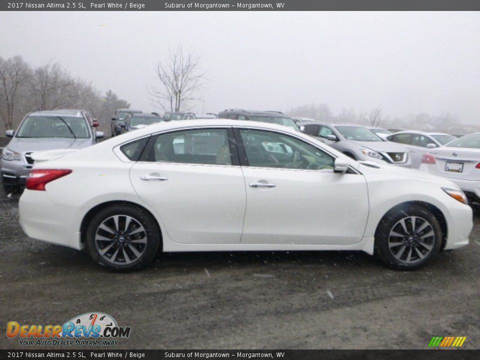 2017 Nissan Altima 2.5 SL Pearl White / Beige Photo #2