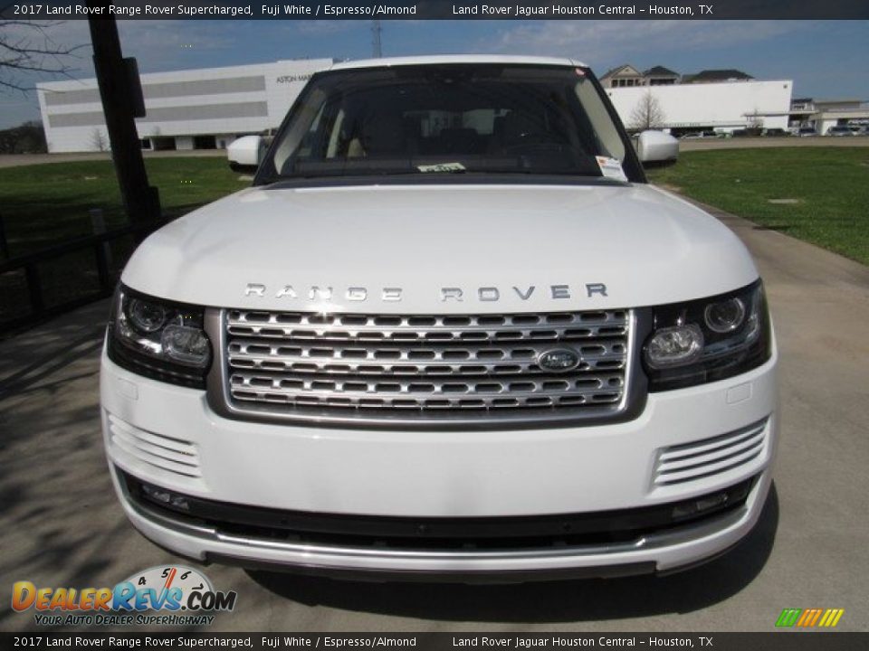 2017 Land Rover Range Rover Supercharged Fuji White / Espresso/Almond Photo #9