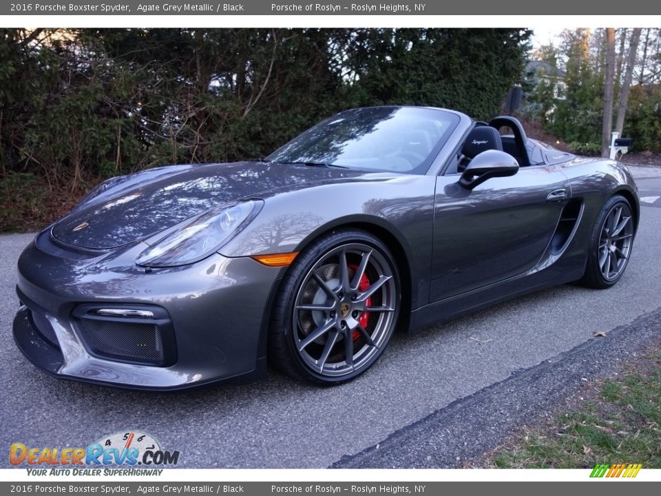 Front 3/4 View of 2016 Porsche Boxster Spyder Photo #1