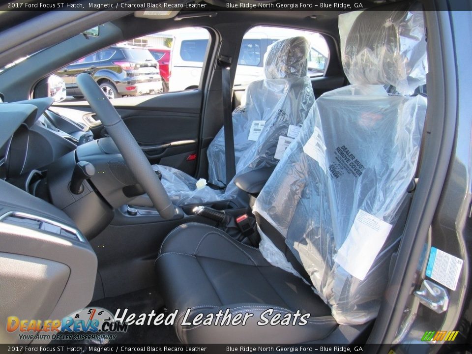 2017 Ford Focus ST Hatch Magnetic / Charcoal Black Recaro Leather Photo #11