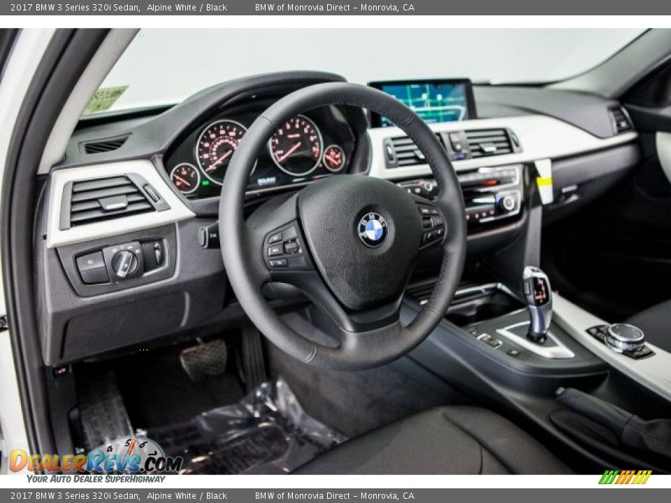 2017 BMW 3 Series 320i Sedan Alpine White / Black Photo #6