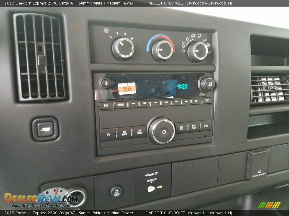 2017 Chevrolet Express 2500 Cargo WT Summit White / Medium Pewter Photo #10