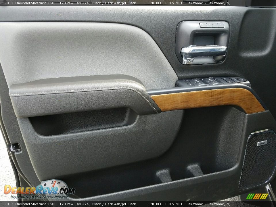2017 Chevrolet Silverado 1500 LTZ Crew Cab 4x4 Black / Dark Ash/Jet Black Photo #6