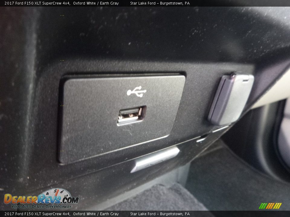 2017 Ford F150 XLT SuperCrew 4x4 Oxford White / Earth Gray Photo #19