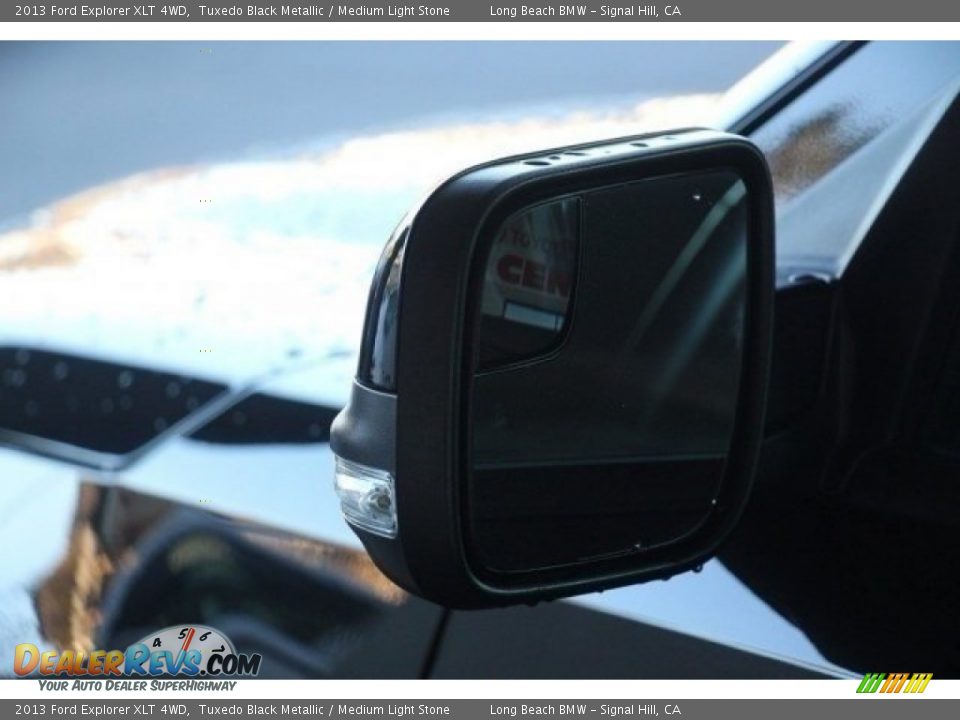 2013 Ford Explorer XLT 4WD Tuxedo Black Metallic / Medium Light Stone Photo #14