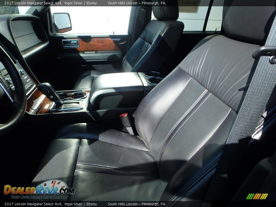 Front Seat of 2017 Lincoln Navigator Select 4x4 Photo #15