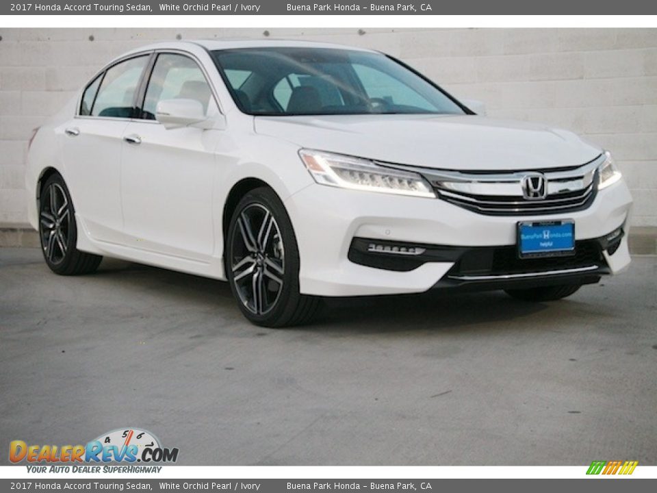 2017 Honda Accord Touring Sedan White Orchid Pearl / Ivory Photo #1