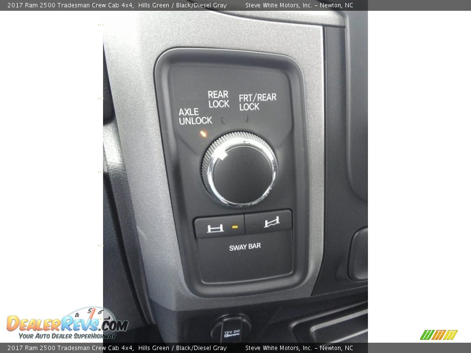 Controls of 2017 Ram 2500 Tradesman Crew Cab 4x4 Photo #21