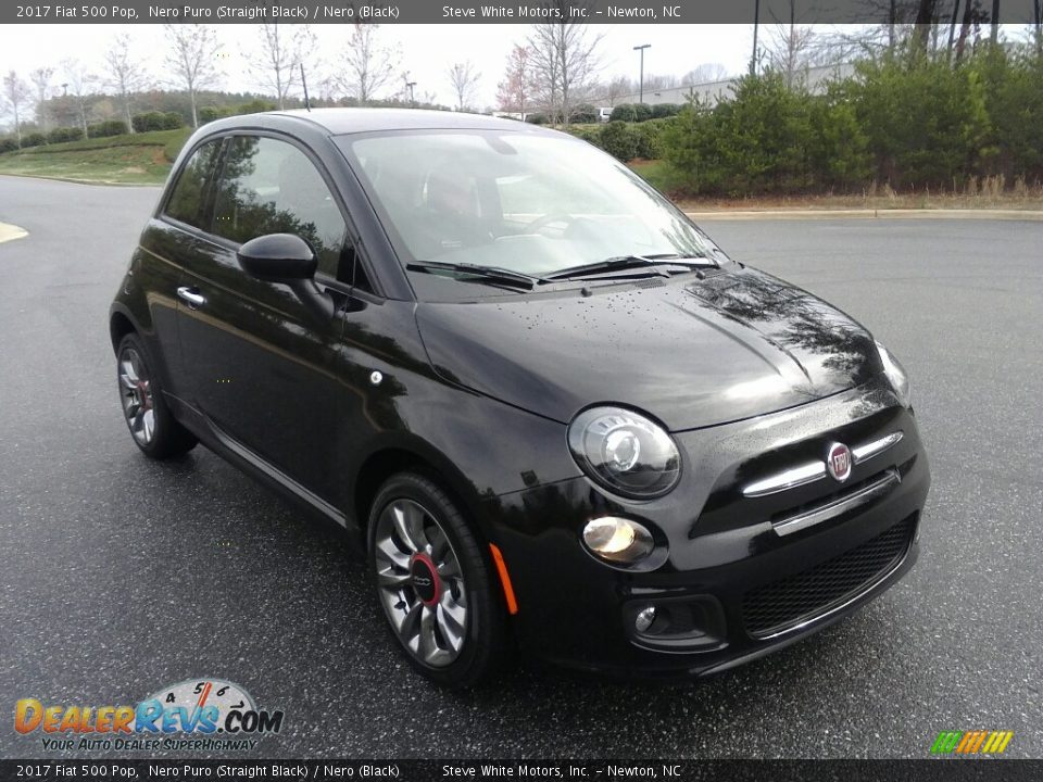 Front 3/4 View of 2017 Fiat 500 Pop Photo #4