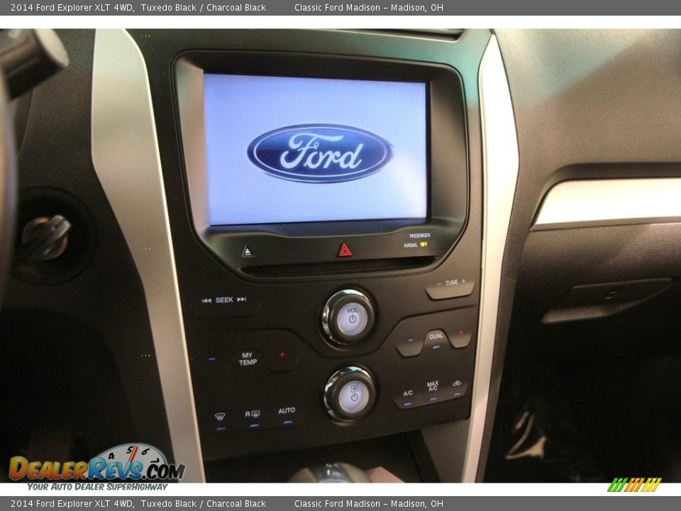 2014 Ford Explorer XLT 4WD Tuxedo Black / Charcoal Black Photo #10