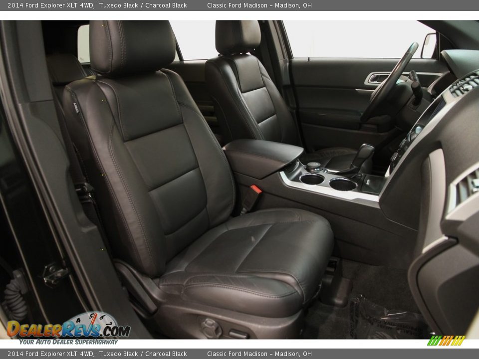 2014 Ford Explorer XLT 4WD Tuxedo Black / Charcoal Black Photo #15