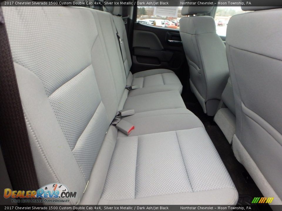 2017 Chevrolet Silverado 1500 Custom Double Cab 4x4 Silver Ice Metallic / Dark Ash/Jet Black Photo #17