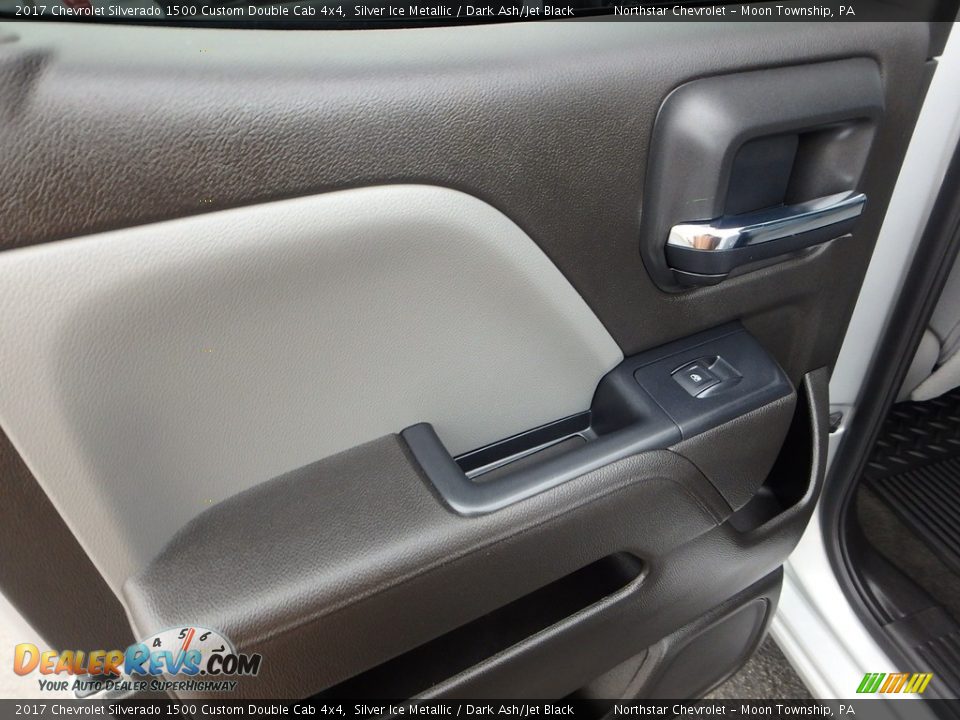 2017 Chevrolet Silverado 1500 Custom Double Cab 4x4 Silver Ice Metallic / Dark Ash/Jet Black Photo #24