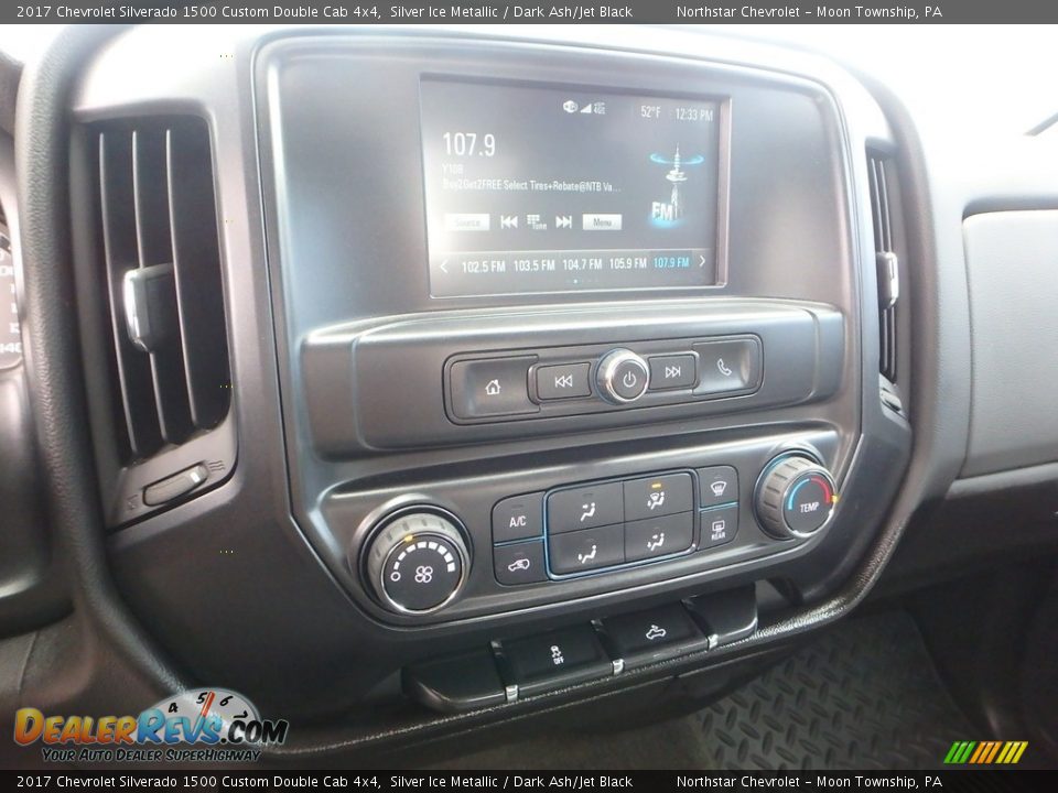 2017 Chevrolet Silverado 1500 Custom Double Cab 4x4 Silver Ice Metallic / Dark Ash/Jet Black Photo #27