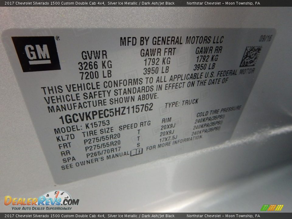 2017 Chevrolet Silverado 1500 Custom Double Cab 4x4 Silver Ice Metallic / Dark Ash/Jet Black Photo #28