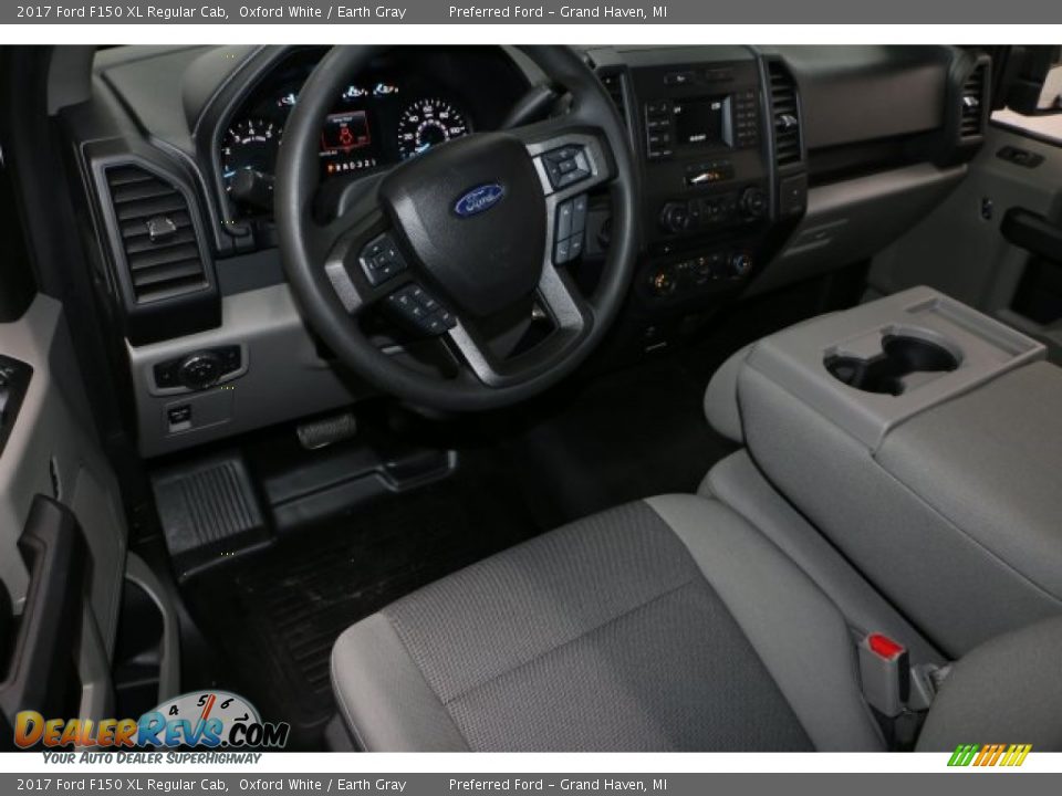 2017 Ford F150 XL Regular Cab Oxford White / Earth Gray Photo #2