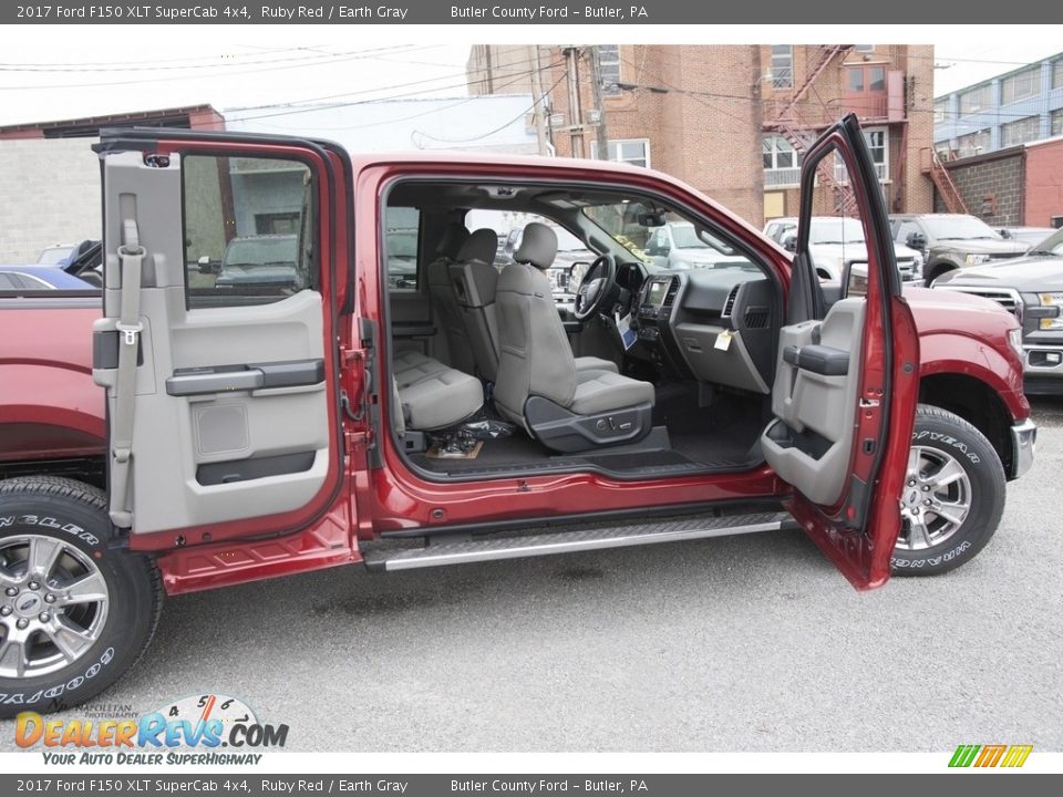2017 Ford F150 XLT SuperCab 4x4 Ruby Red / Earth Gray Photo #9