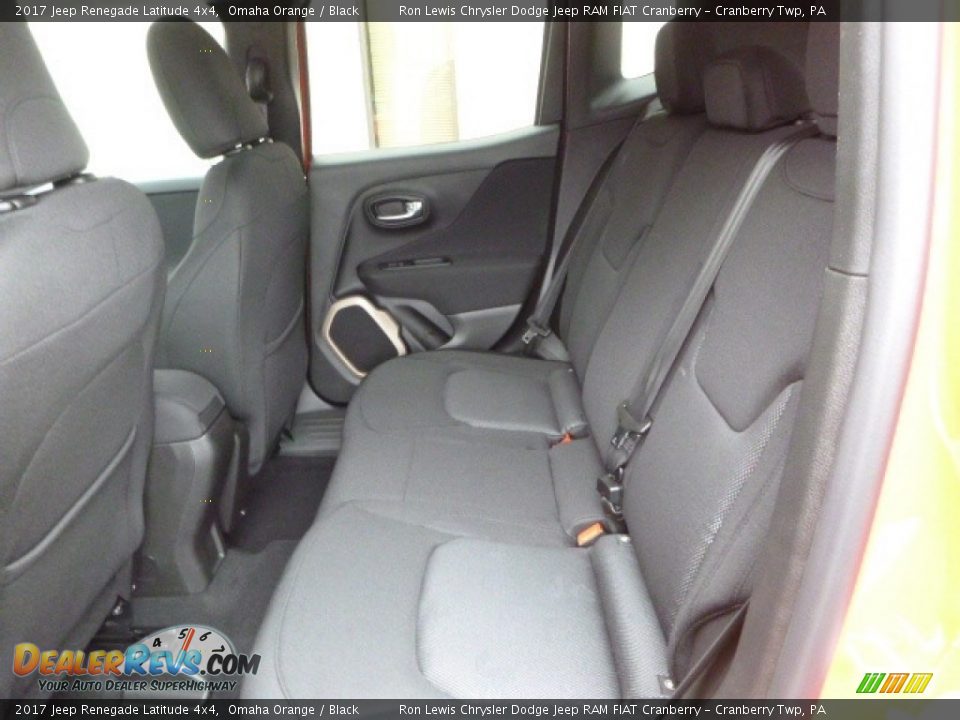 2017 Jeep Renegade Latitude 4x4 Omaha Orange / Black Photo #13