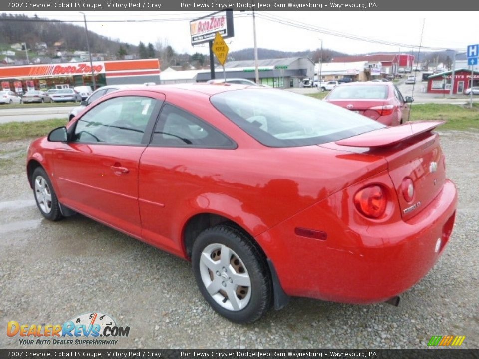 2007 Chevrolet Cobalt LS Coupe Victory Red / Gray Photo #3
