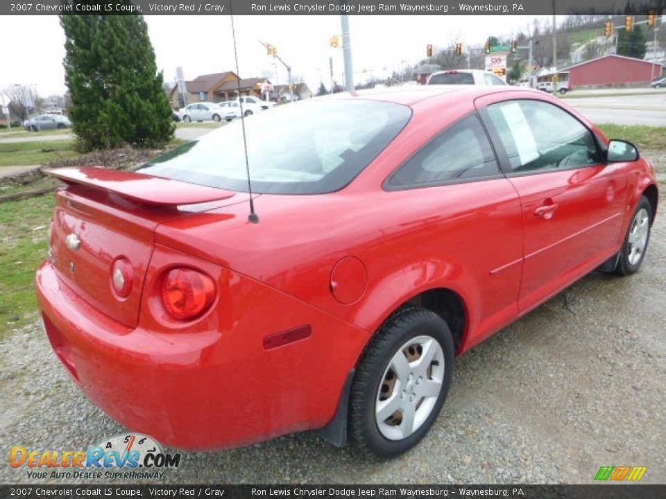 2007 Chevrolet Cobalt LS Coupe Victory Red / Gray Photo #5