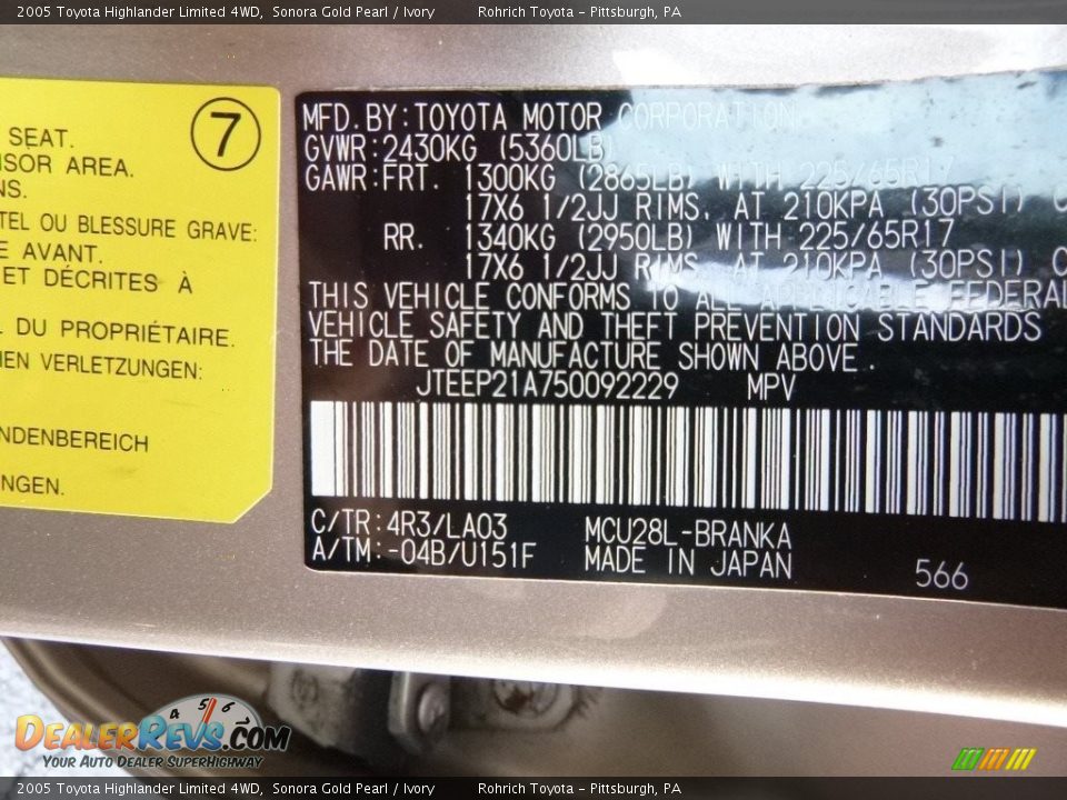 2005 Toyota Highlander Limited 4WD Sonora Gold Pearl / Ivory Photo #27