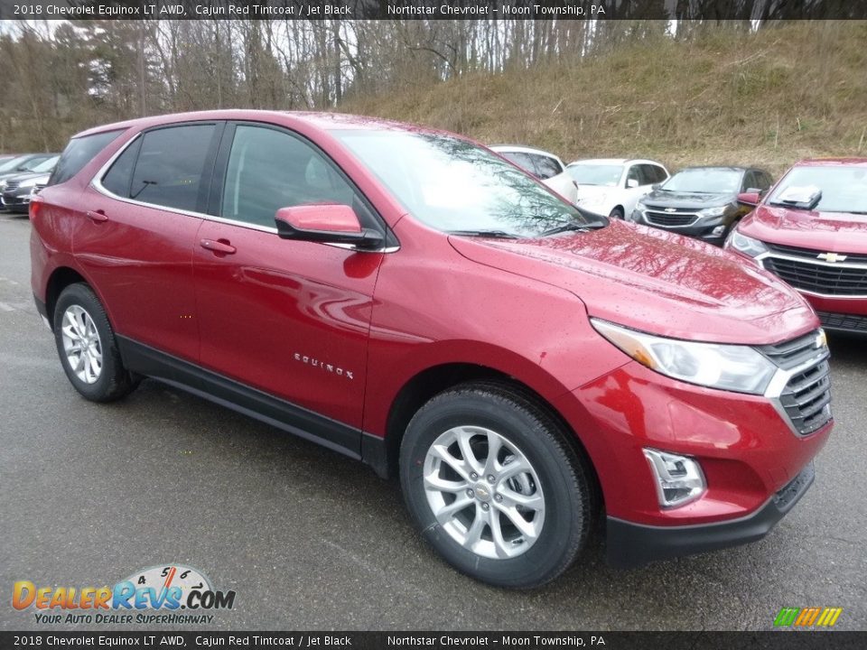 Front 3/4 View of 2018 Chevrolet Equinox LT AWD Photo #3