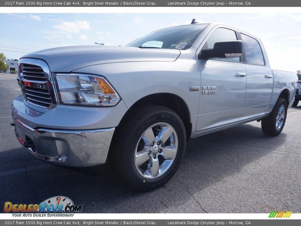 Front 3/4 View of 2017 Ram 1500 Big Horn Crew Cab 4x4 Photo #1