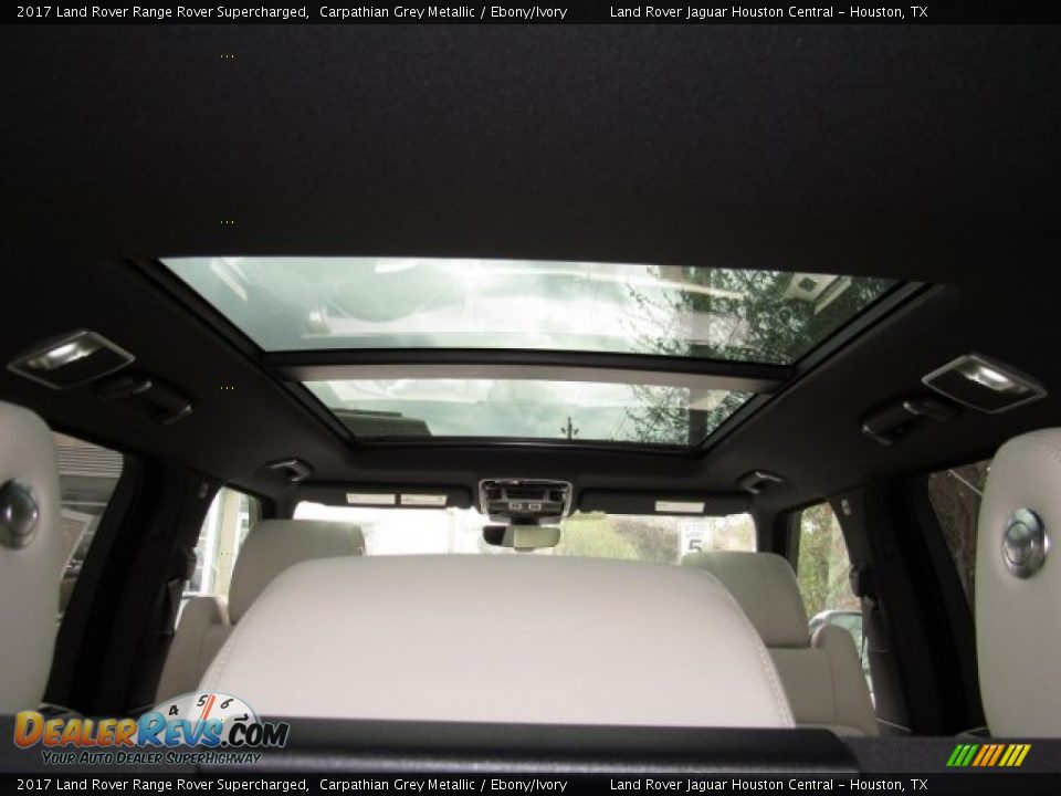 Sunroof of 2017 Land Rover Range Rover Supercharged Photo #17