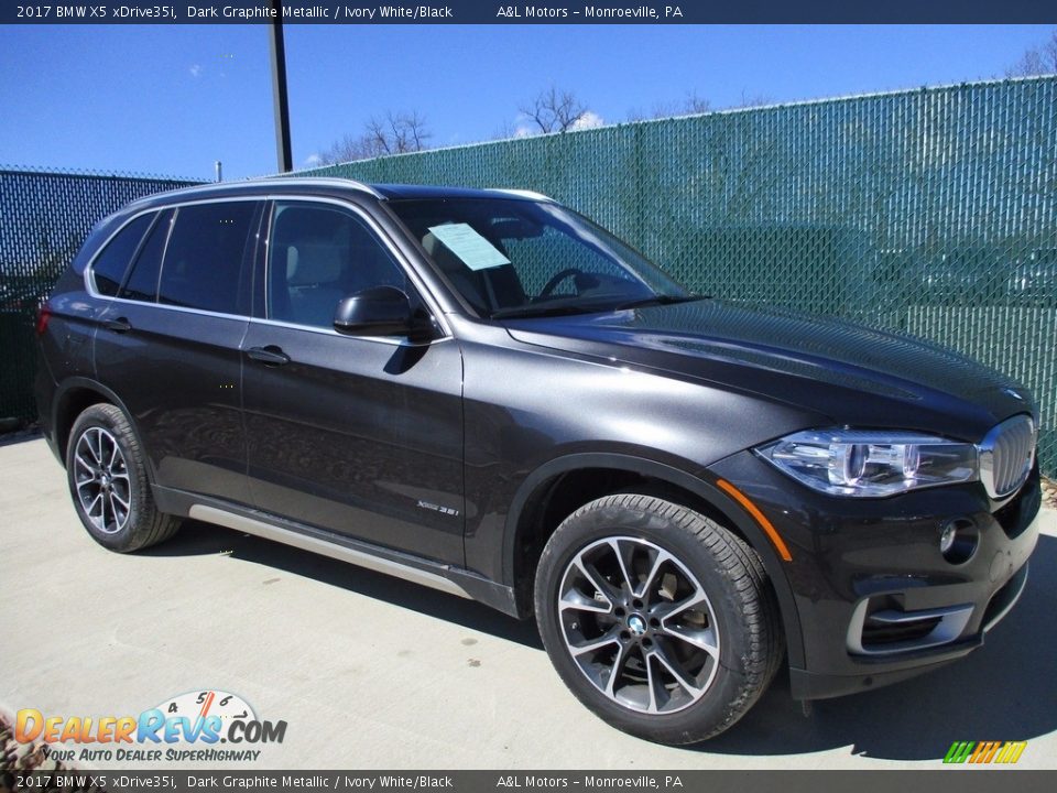 Front 3/4 View of 2017 BMW X5 xDrive35i Photo #1