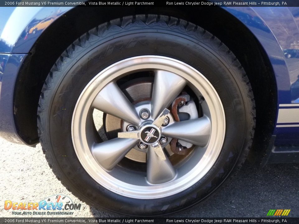 2006 Ford Mustang V6 Premium Convertible Vista Blue Metallic / Light Parchment Photo #9